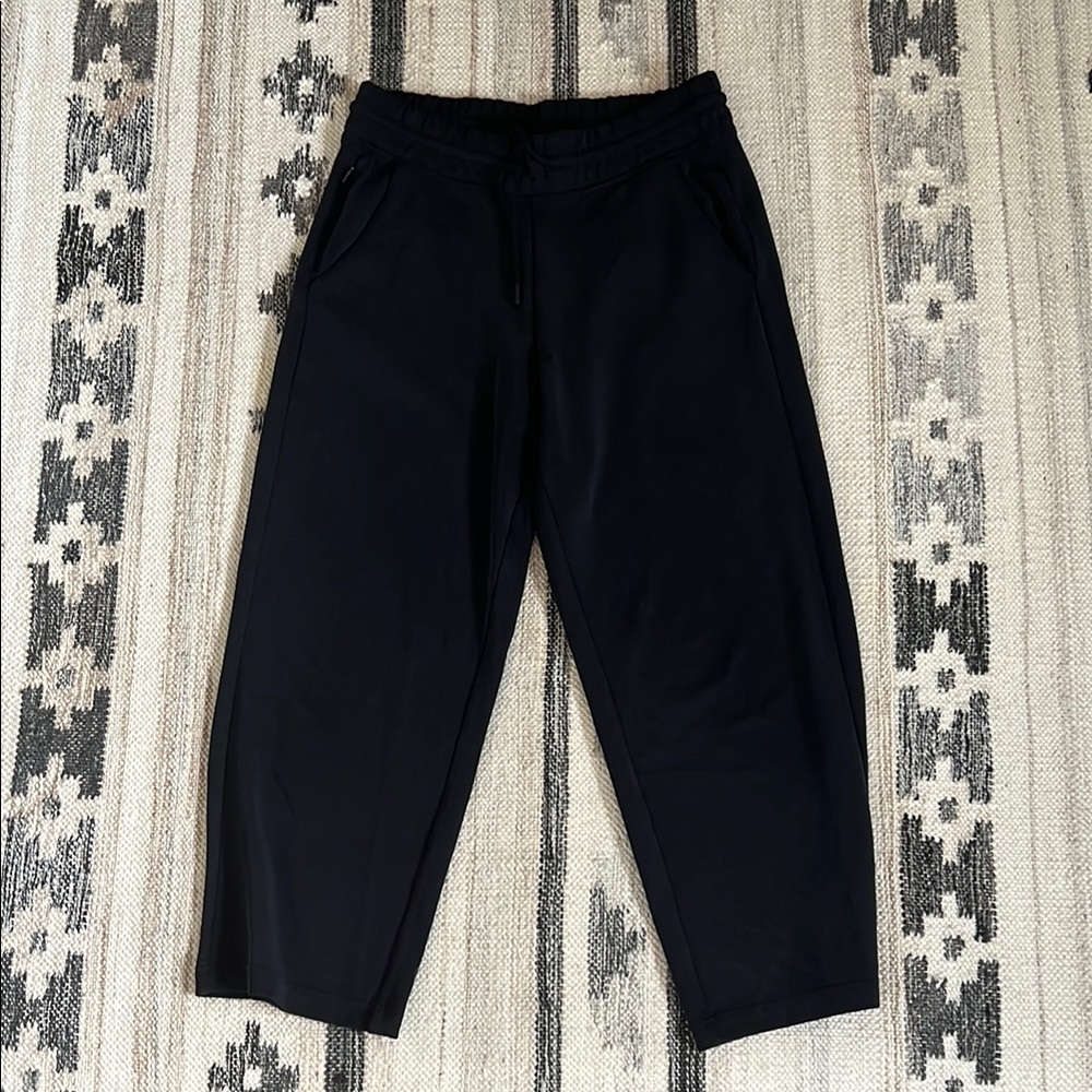 Athleta Seasoft Straight Pant, Size Small, black, GUC